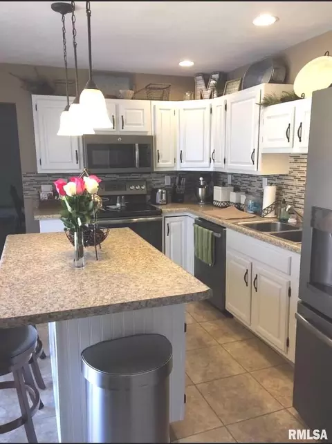 5329 Kell Rd, Kell, IL 62853 photo 8