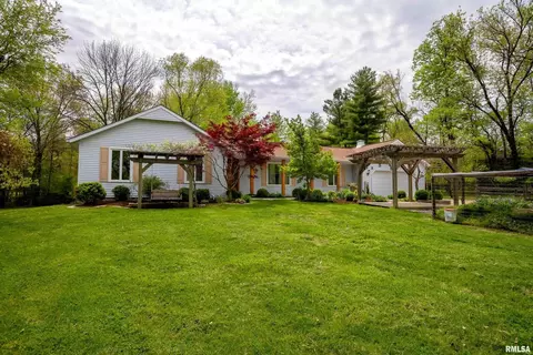 1608 White Pine Ln, Herrin, IL 62948 photo 1