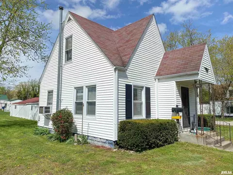 235 Park Ave, Flora, IL 62839 photo 10