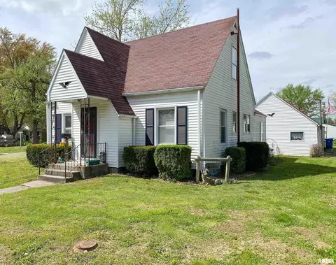235 Park Ave, Flora, IL 62839 photo 2
