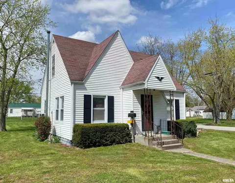 235 Park Ave, Flora, IL 62839 photo 1
