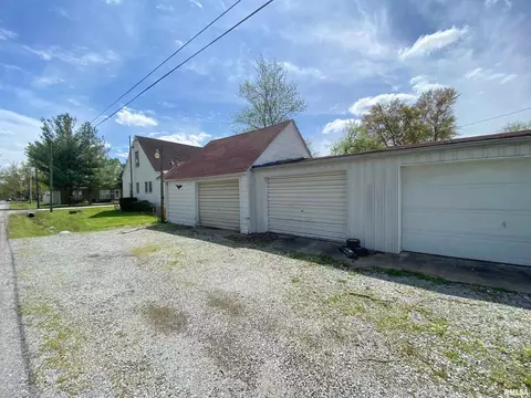 235 Park Ave, Flora, IL 62839 photo 5
