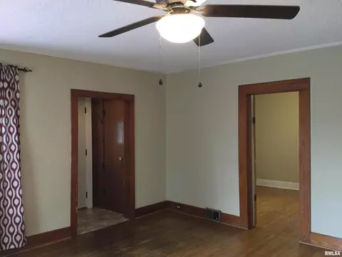 307 Forest St, Anna, IL 62906 photo 11