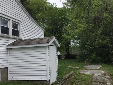 307 Forest St, Anna, IL 62906 photo 5