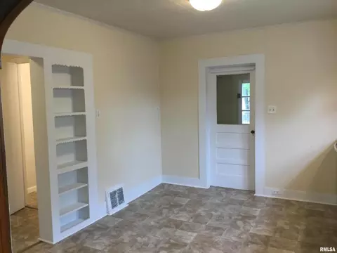 307 Forest St, Anna, IL 62906 photo 12