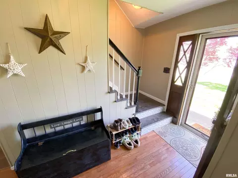 601 W 7th St, Flora, IL 62839 photo 30