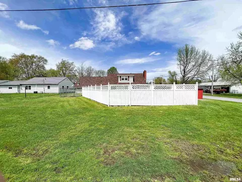 601 W 7th St, Flora, IL 62839 photo 56