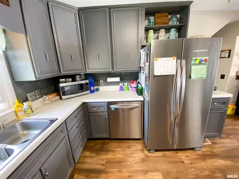 601 W 7th St, Flora, IL 62839 photo 27
