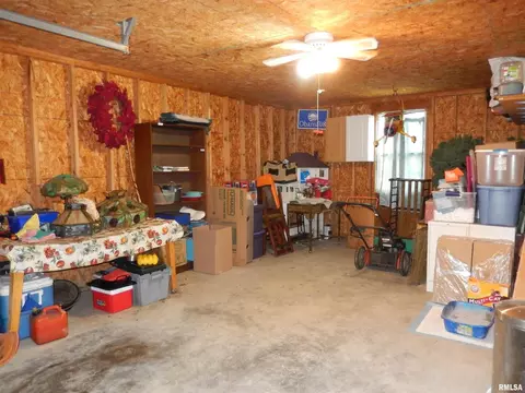 504 S Main St, Anna, IL 62906 photo 37