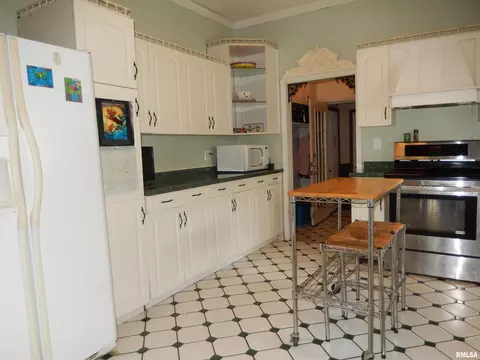 504 S Main St, Anna, IL 62906 photo 22