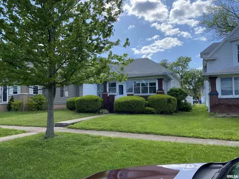 220 N Cherry St, Centralia, IL 62801 photo 3