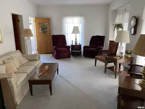 220 N Cherry St, Centralia, IL 62801 photo 5