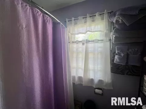 2 Circle Dr, Centralia, IL 62801 photo 7