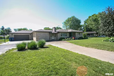 1603 Sunset Dr, Carmi, IL 62821 photo 1