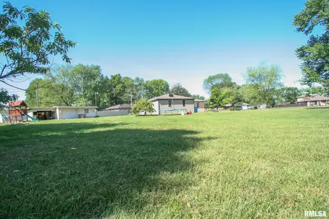 1603 Sunset Dr, Carmi, IL 62821 photo 13