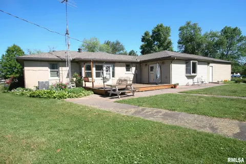 1603 Sunset Dr, Carmi, IL 62821 photo 8