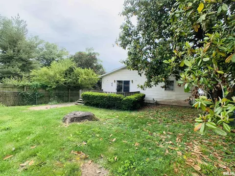 1812 4th St, Eldorado, IL 62930 photo 6