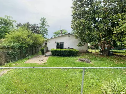 1812 4th St, Eldorado, IL 62930 photo 5