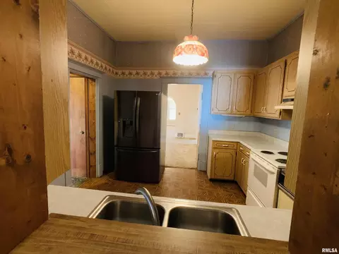 1812 4th St, Eldorado, IL 62930 photo 11