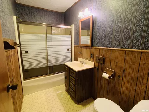 1812 4th St, Eldorado, IL 62930 photo 22
