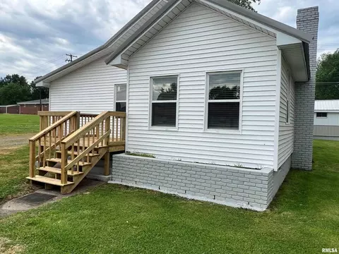 1205 S Park Ave, Herrin, IL 62948 photo 1