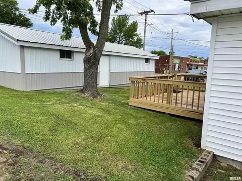 1205 S Park Ave, Herrin, IL 62948 photo 4