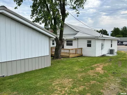 1205 S Park Ave, Herrin, IL 62948 photo 3