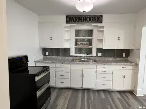 1205 S Park Ave, Herrin, IL 62948 photo 6
