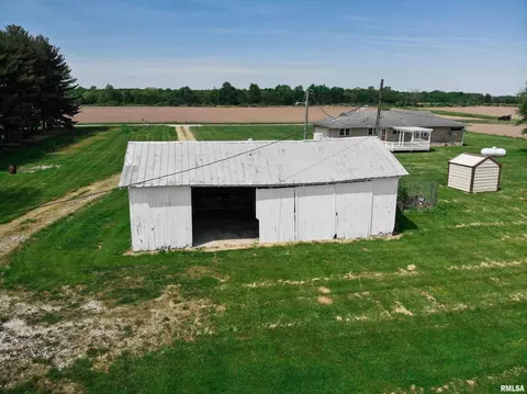 910 Middleton St, Iuka, IL 62849 photo 45