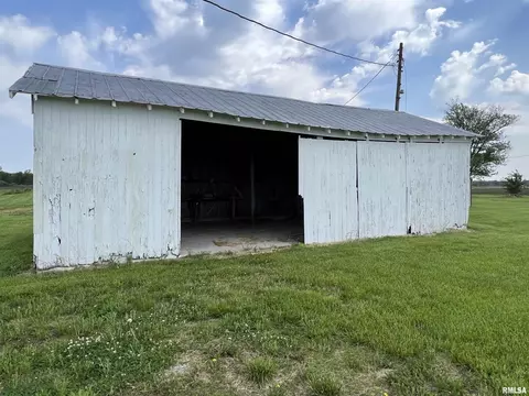 910 Middleton St, Iuka, IL 62849 photo 31