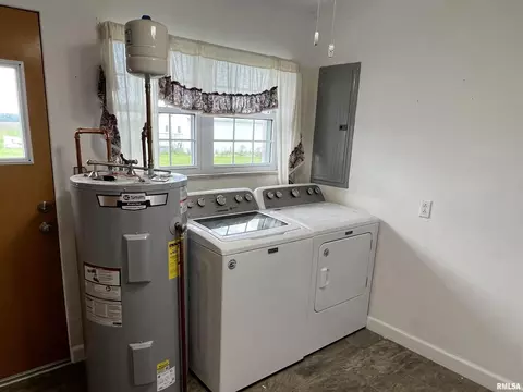 910 Middleton St, Iuka, IL 62849 photo 21
