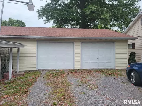 1321 W Cherry St, Herrin, IL 62948 photo 28