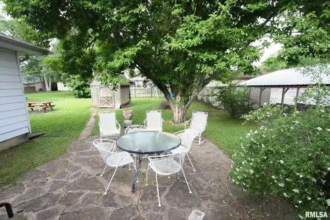 124 11th St, Carmi, IL 62821 photo 16