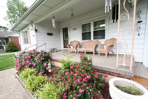 124 11th St, Carmi, IL 62821 photo 12