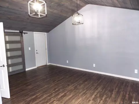 12 Park Lane Dr, Centralia, IL 62801 photo 9