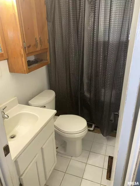 502 Roddy Rd, Salem, IL 62881 photo 7