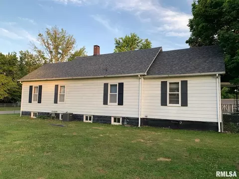 1420 Hester Ave, Centralia, IL 62801 photo 2