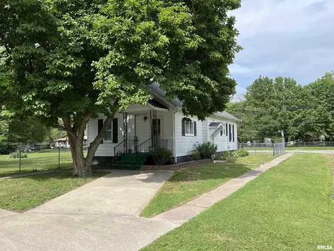 1420 Hester Ave, Centralia, IL 62801 photo 4