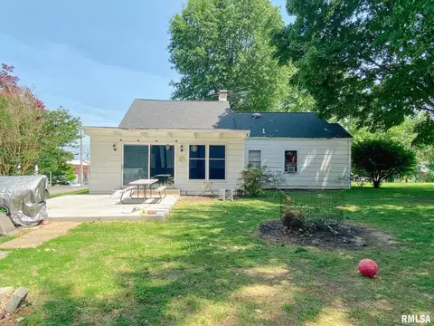 105 S Green St, Anna, IL 62906 photo 8