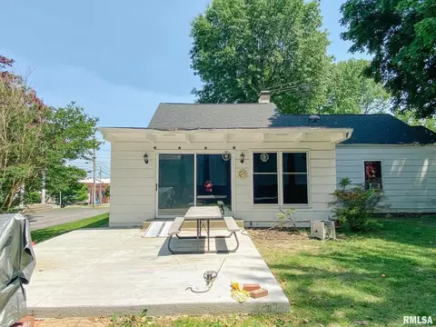 105 S Green St, Anna, IL 62906 photo 9