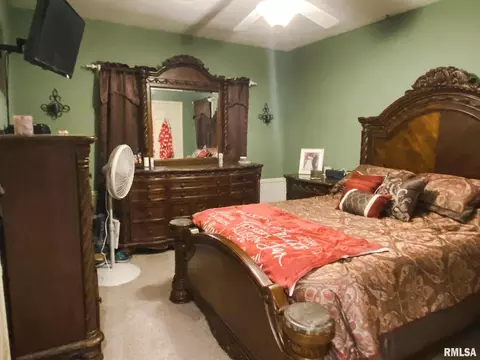 105 S Green St, Anna, IL 62906 photo 19