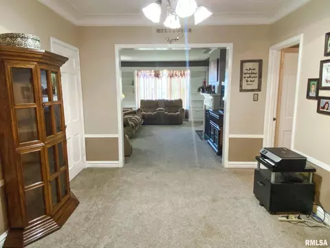 105 S Green St, Anna, IL 62906 photo 15