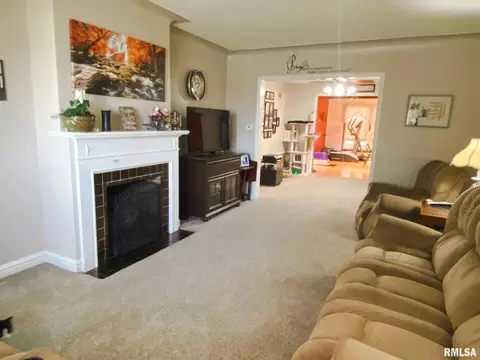105 S Green St, Anna, IL 62906 photo 11