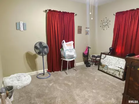 105 S Green St, Anna, IL 62906 photo 20