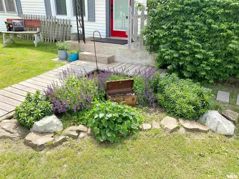 330 S State St, Flora, IL 62839 photo 64