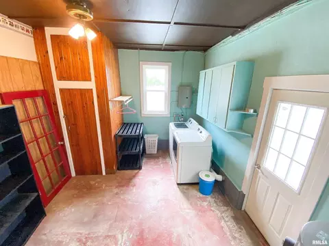 330 S State St, Flora, IL 62839 photo 44
