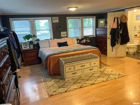 402 S Thomas St, Christopher, IL 62822 photo 9