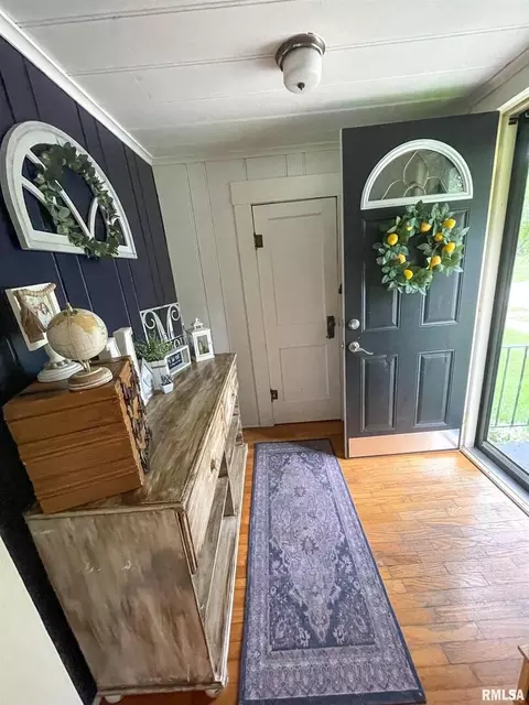 402 S Thomas St, Christopher, IL 62822 photo 20