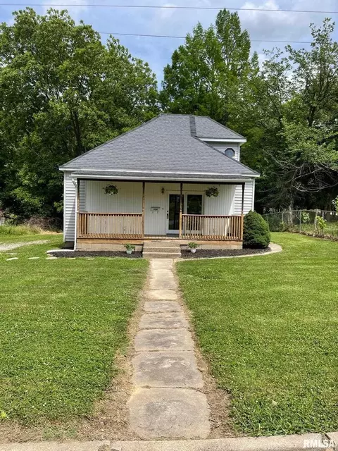 604 N State St, Christopher, IL 62822 photo 4