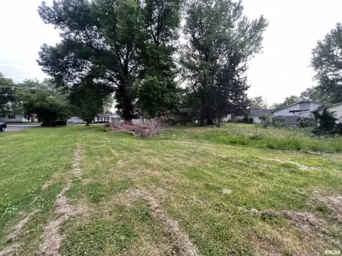 416 N 7th St, Herrin, IL 62948 photo 2
